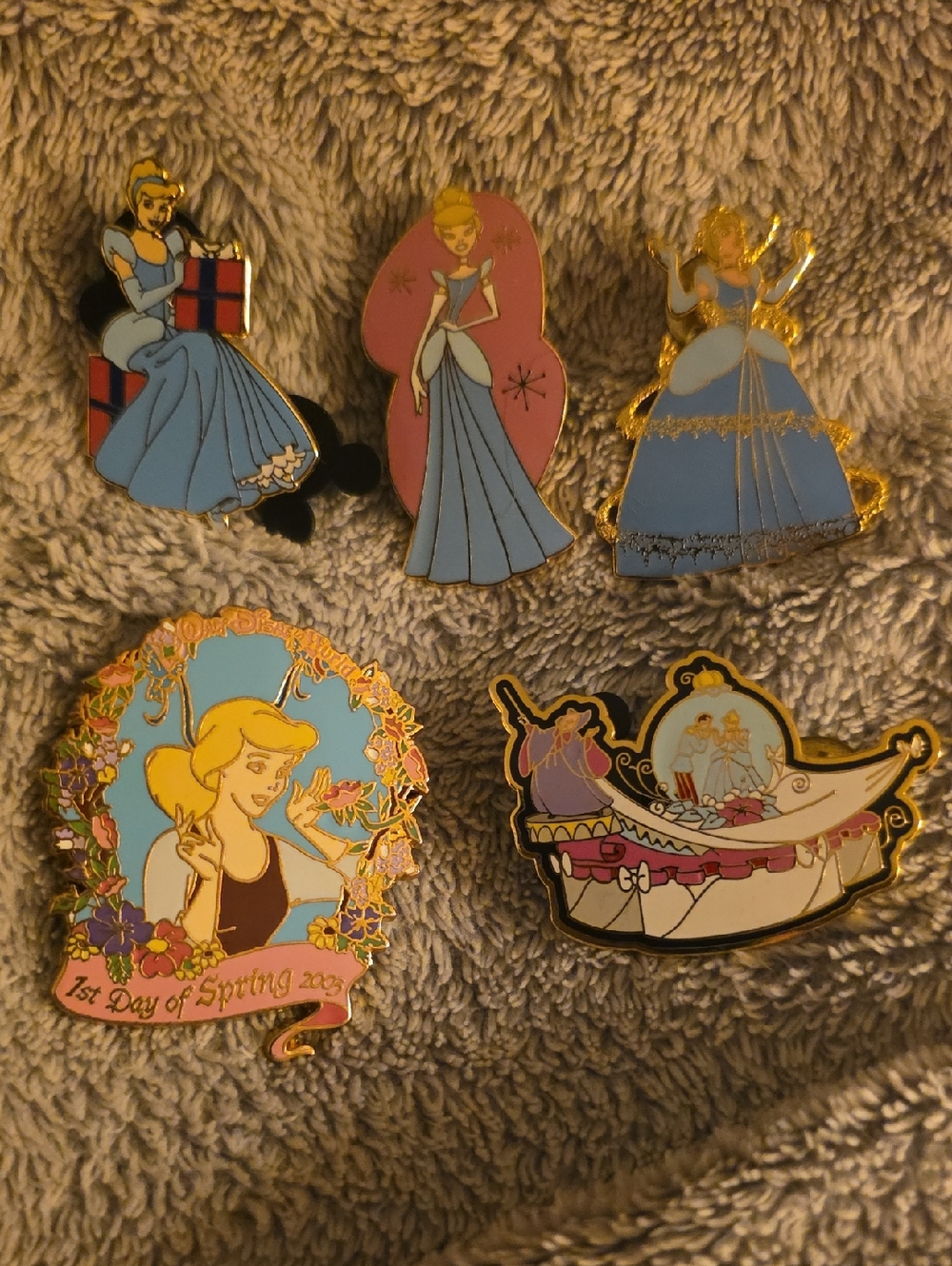Disney Blue Cinderella Enamel Pin Set